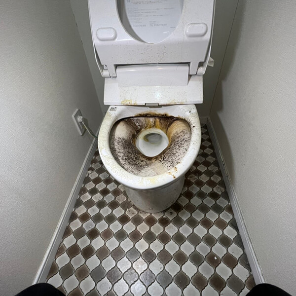 トイレクリーニングBEFORE